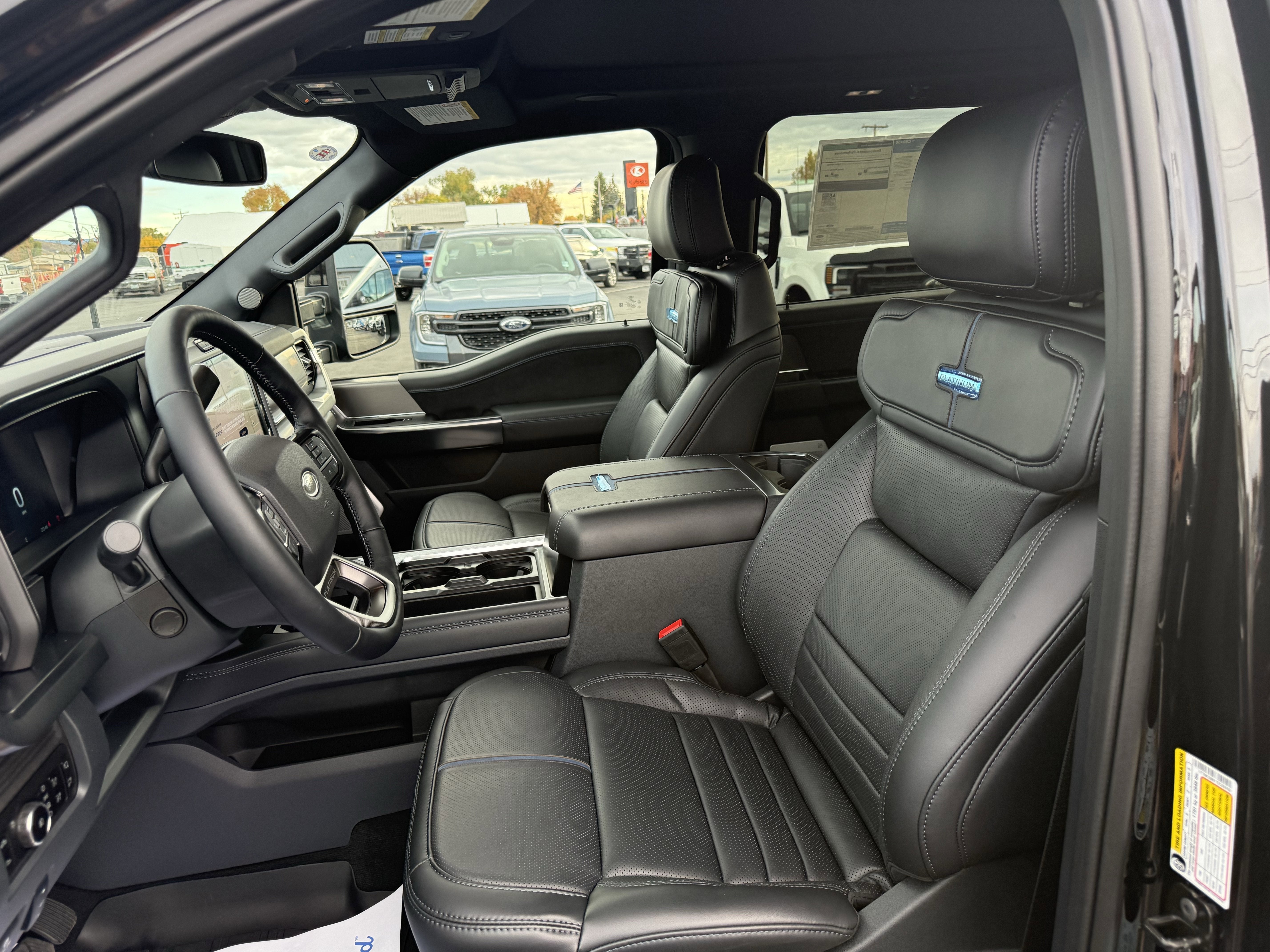 2026 Ford Super Duty F-350 SRW Platinum