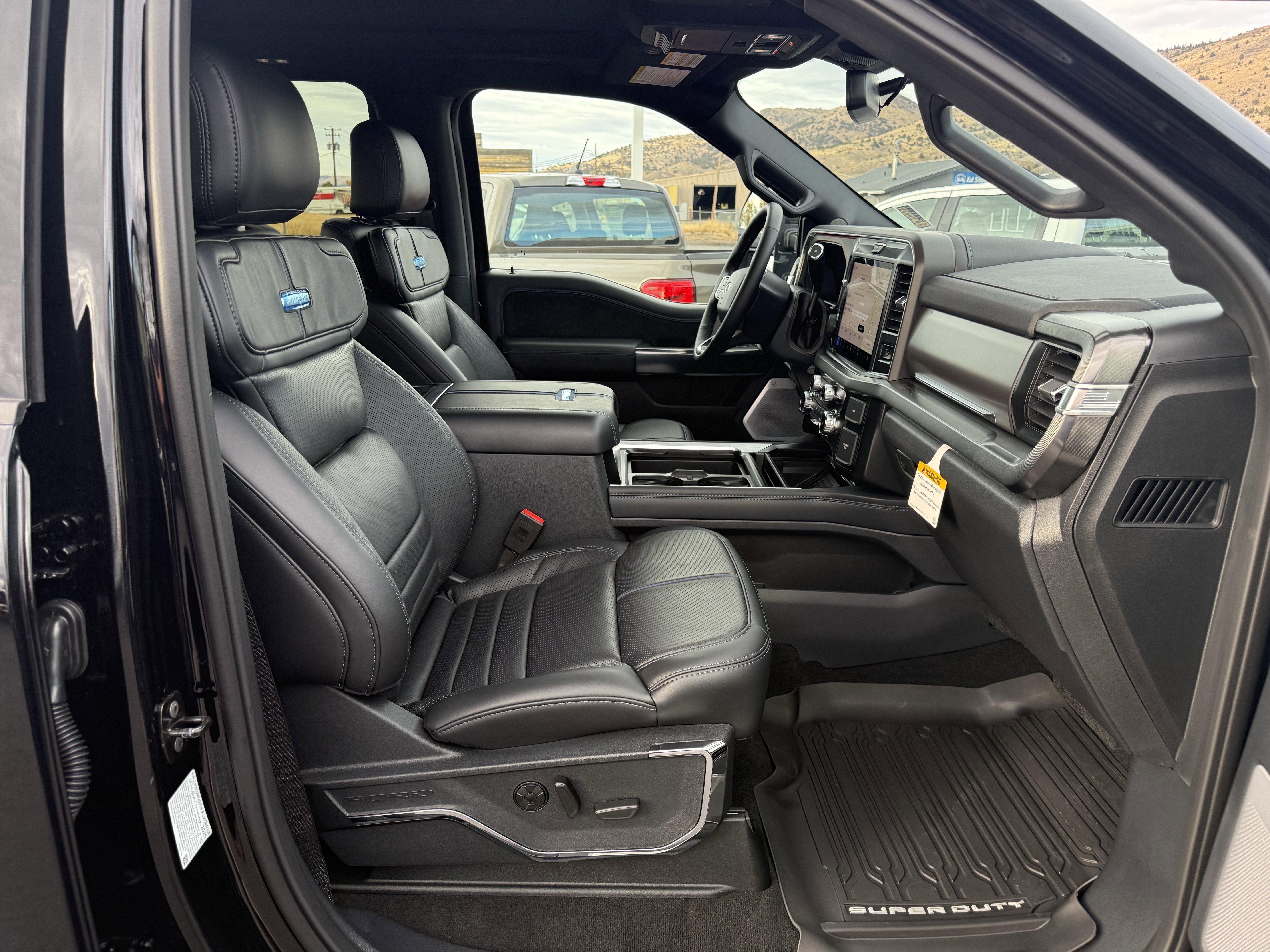 2026 Ford Super Duty F-350 SRW Platinum