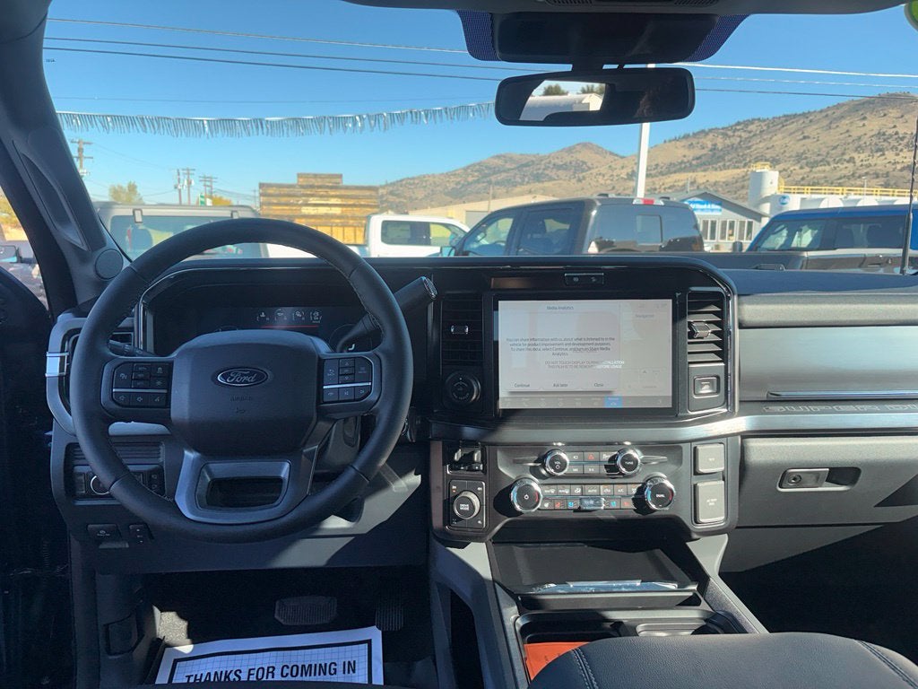 2027 Ford F-350SD Lariat