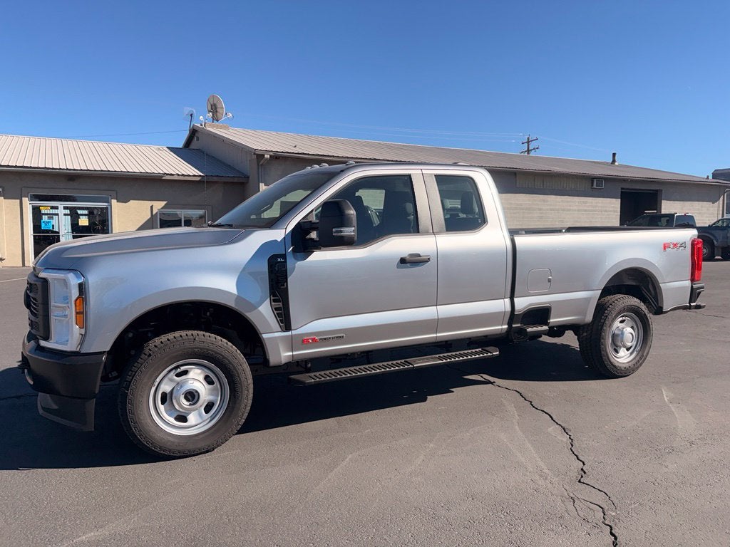 2027 Ford F-350SD F-350® XL