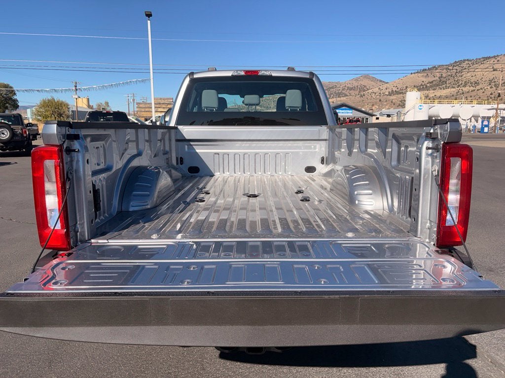 2027 Ford F-350SD F-350® XL