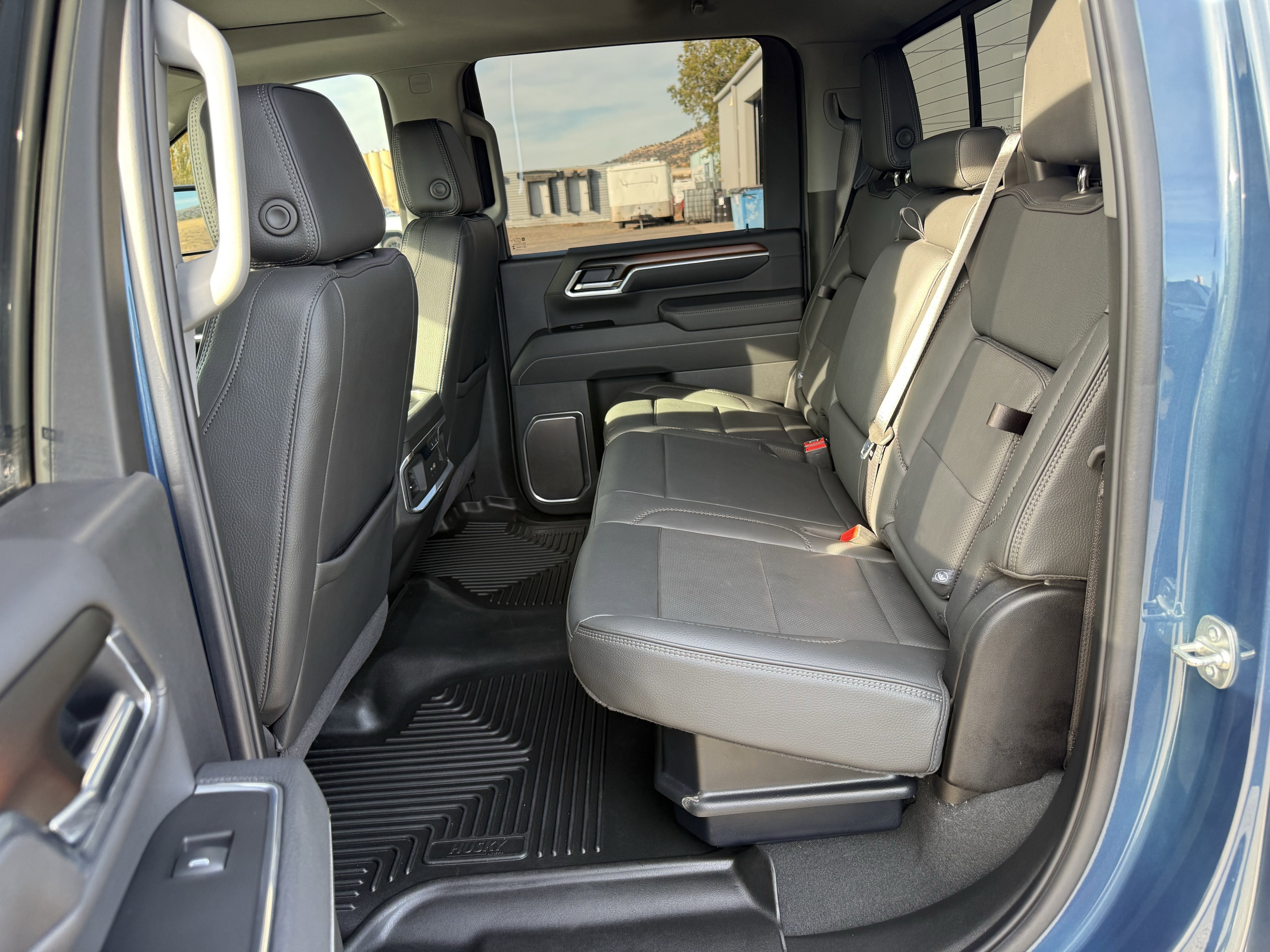 2025 GMC Sierra 3500HD Denali