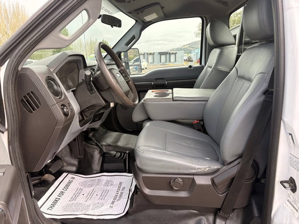 2016 Ford Super Duty F-550 DRW XL