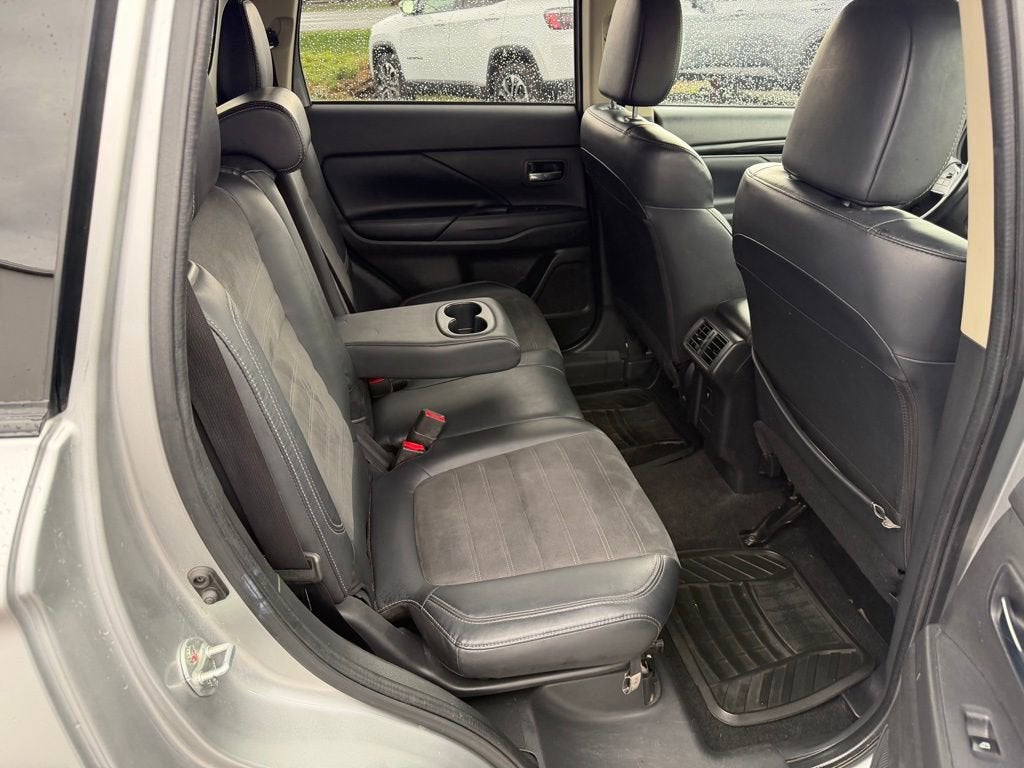 2019 Mitsubishi Outlander ES