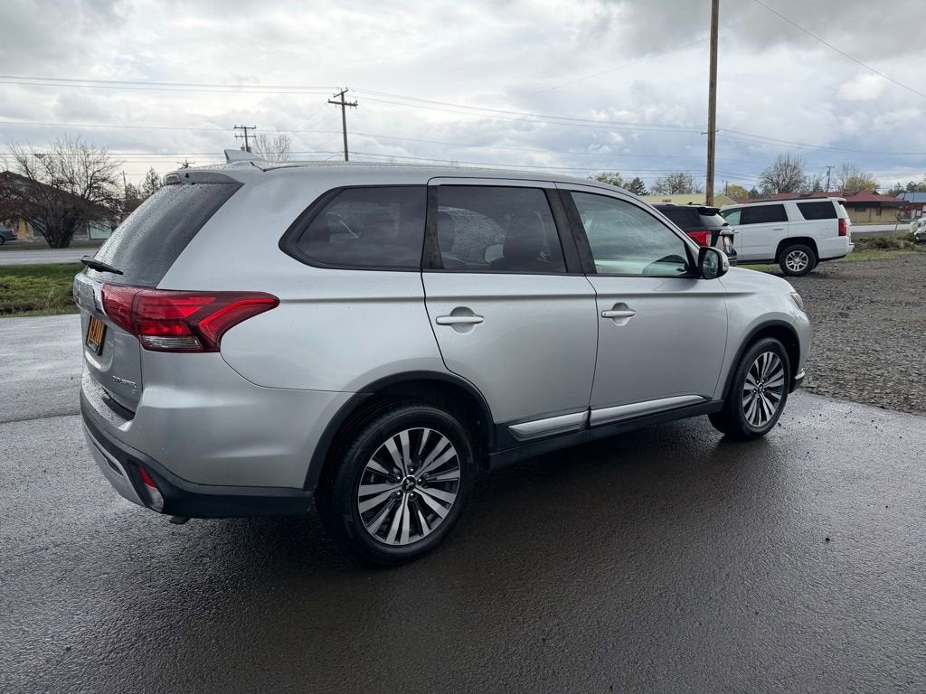 2019 Mitsubishi Outlander ES