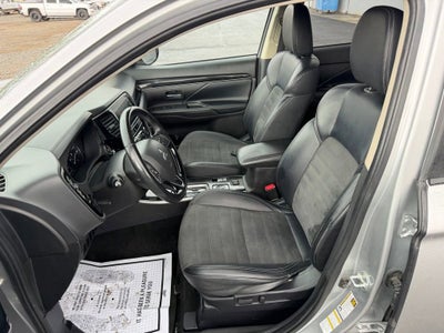 2019 Mitsubishi Outlander ES